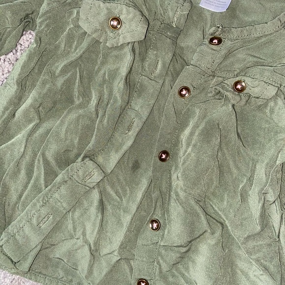 Girl’s button down - Picture 2 of 2